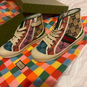 High top gucci shoes